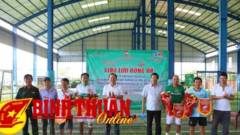 ការផ្លាស់ប្តូរបាល់ទាត់ ដើម្បីអបអរសាទរខួបនៃការបង្កើតកងទ័ពប្រជាជន