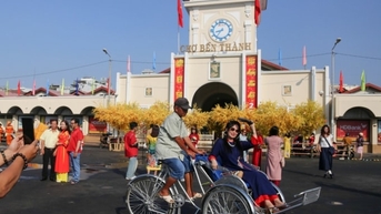 Tour Tết trong nước bị 'quay lưng' vì giá vé máy bay cao