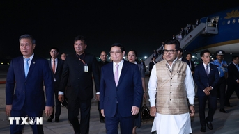 Thủ tướng Phạm Minh Chính tới New Delhi bắt đầu thăm cấp Nhà nước Ấn Độ