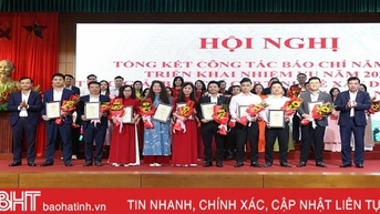Hà Tĩnh trao thưởng 27 tác phẩm đạt Giải Búa liềm vàng 2023