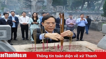 Nén hương nặng lòng tri ân