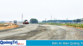 ពន្លឿនការបោសសំអាតទីតាំងសម្រាប់គម្រោងផ្លូវវាងខាងកើតនៃទីក្រុង Dong Ha