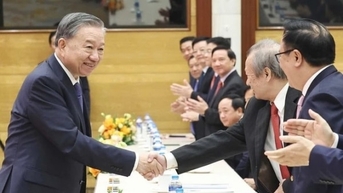 총서기: 중앙외사위원회는 무엇보다도 국가적, 민족적 이익을 우선시해야 합니다.