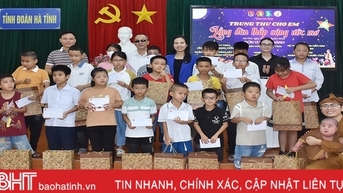 Trung thu ấm áp của trẻ em khiếm thị