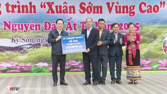 Ấm áp chương trình 'Xuân sớm vùng cao' đón Tết Nguyên đán Ất Tỵ 2025 ở Nghệ An
