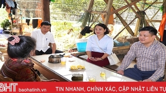 Chut 민족은 Cha Leng 축제를 행복하게 축하합니다.