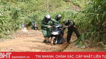 41 điểm sạt lở trên đường biên giới Hương Khê chưa được khắc phục