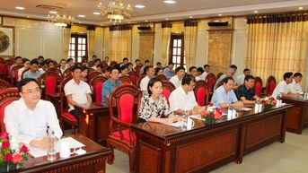 Khối thi đua các huyện, thị xã, thành phố phải là khối thi đua trọng điểm của tỉnh Hải Dương