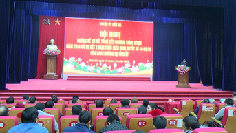 9 tập thể, 35 cá nhân được khen thưởng trong thi đua thực hiện các chương trình mục tiêu quốc gia và Nghị quyết 10