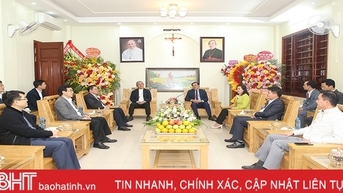Chủ tịch UBND tỉnh chúc mừng Tòa Giám mục Giáo phận Hà Tĩnh
