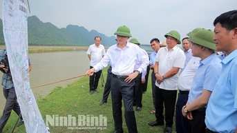 Đồng chí Bí thư Tỉnh ủy kiểm tra công tác phòng chống thiên tai tại các địa phương