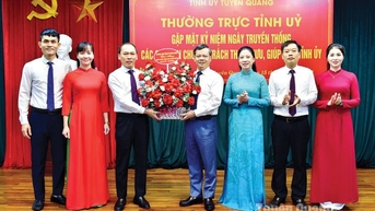Tuyệt đối trung thành, tận tụy