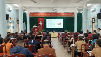 រថភ្លើង Hoi An ក្នុងការគ្រប់គ្រង និងប្រើប្រាស់ពាណិជ្ជសញ្ញា និងសេវាកម្ម