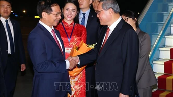 នាយករដ្ឋមន្ត្រីនៃក្រុមប្រឹក្សារដ្ឋនៃសាធារណៈរដ្ឋប្រជាមានិតចិន Li Qiang ចាប់ផ្តើមដំណើរទស្សនកិច្ចជាផ្លូវការនៅវៀតណាម