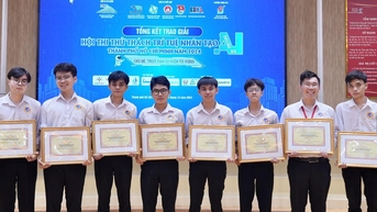 Sinh viên ngành Khoa học máy tính SIU 'bội thu' giải thưởng