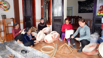 Gia Vuong ផ្លាស់ប្តូរពីការកសាងជនបទថ្មីជឿនលឿន