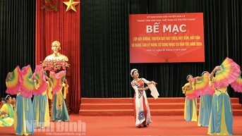 Hoa Lu បិទវគ្គបណ្ដុះបណ្ដាលដើម្បីបង្រៀនច្រៀង Cheo ច្រៀង Xam ច្រៀង Van និងបង្កើនជំនាញក្នុងការប្រើប្រាស់ឧបករណ៍ភ្លេងបុរាណ