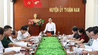 Đoàn giám sát của Ban Thường vụ Tỉnh ủy làm việc với Huyện ủy Thuận Nam