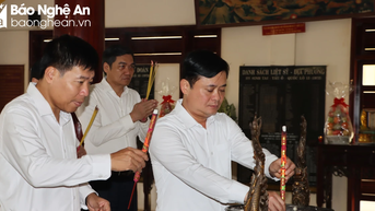 Đoàn công tác tỉnh Nghệ An dâng hương tưởng niệm tại các di tích lịch sử ở Bình Phước