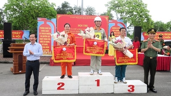 ការប្រកួតប្រជែងពន្លត់អគ្គីភ័យ និងសង្គ្រោះ "ការបង្ការ និងពន្លត់អគ្គីភ័យ ក្រុមអន្តរគ្រួសារ" ស្រុក Duong Kinh ឆ្នាំ 2024