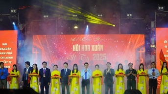 Ấn tượng khai mạc Hội Hoa Xuân TP HCM lần 45 -2025