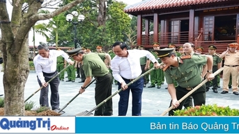 Bộ trưởng Bộ Công an Lương Tam Quang thăm Công an tỉnh Quảng Trị