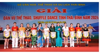 Gần 200 VĐV tham gia giải Shuffle dance