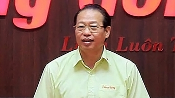 자회사로부터 파산 절차를 시작하라는 요청을 받은 Rang Dong Holding은 자산을 상장해야 합니다.