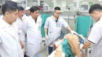 Cận Tết, nhiều ca TNGT, tai nạn pháo nổ nhập viện