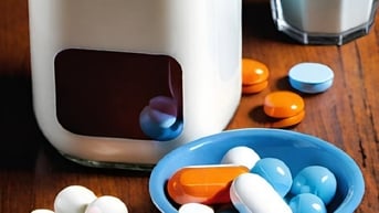 4 điều ít ngờ tới ảnh hưởng đến tác dụng của thuốc
