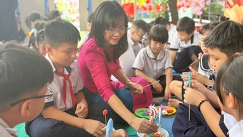 Lời nhắn biết yêu thương cô giáo gửi học sinh ngày tết
