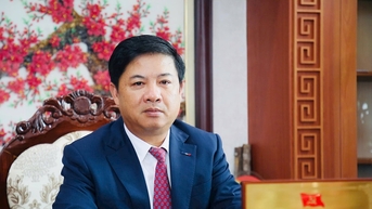 “더 높은 결의, 더 큰 노력, 더 과감한 행동으로 광남을 가속화하고 돌파하라”