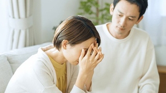 Mẹ chồng giục về quê ăn Tết nhưng vợ chồng tôi trả vé tàu, ở lại thành phố vì một bữa cỗ từ năm ngoái