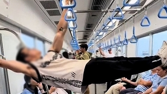 지하철 1호선 턱걸이 청년 사건, 도시철도공사, 경찰에 개입 요청