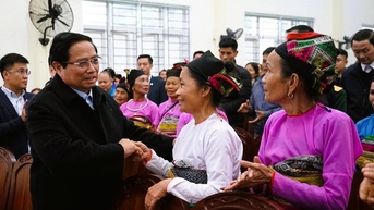 Thủ tướng tặng quà Tết gia đình chính sách, người lao động tại Thanh Hóa