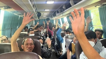 Nhà thầu giao thông và chuyến xe ấm tình người ngày Tết