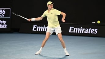 Sinner lần thứ hai liên tiếp vào chung kết Australian Open