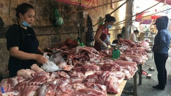 Giá thịt lợn, cam canh ‘nhảy múa’ ngày 28 Tết