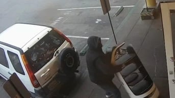 Ngăn chặn vụ ‘bắt cóc’ rô bốt phục vụ tiệm phở ở California