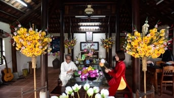 Huế hoài cổ trong sắc màu hoa giấy Thanh Tiên
