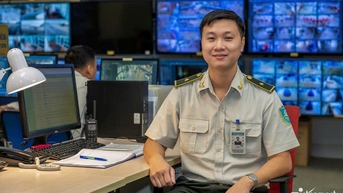 Những người ‘gác cổng’ lặng thầm ở sân bay Nội Bài