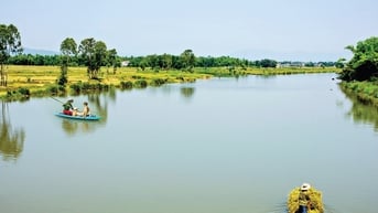 Những dòng sông trong bia ký Chăm
