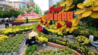 7 điểm giữ xe cho người dân đến Đường hoa Nguyễn Huệ Tết Ất Tỵ 2025