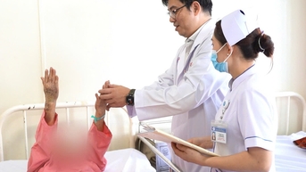 Sinh hoạt, ăn uống đảo lộn ngày Tết, nguy cơ đột quỵ cao