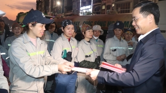 Chủ tịch UBND tỉnh Phạm Đức Ấn chúc Tết các đơn vị trực Tết tại TP Hạ Long