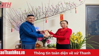 Gìn giữ nét đẹp tục xông đất và hái lộc đầu xuân