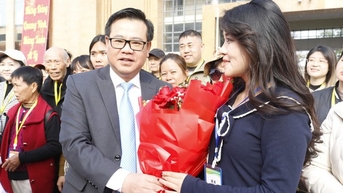 Mùng 1 Tết, Cửa khẩu quốc tế Móng Cái đón trên 12 ngàn du khách nhập cảnh