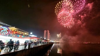 Rực sáng pháo hoa chào năm mới Ất Tỵ 2025