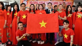 Lao động xa xứ bồi hồi nhớ Tết quê