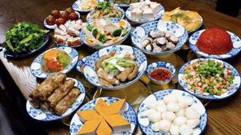 តើ​ថាស​តង្វាយ​នៅ​ថ្ងៃ​ទី​មួយ​មាន​អ្វី​ខ្លះ?